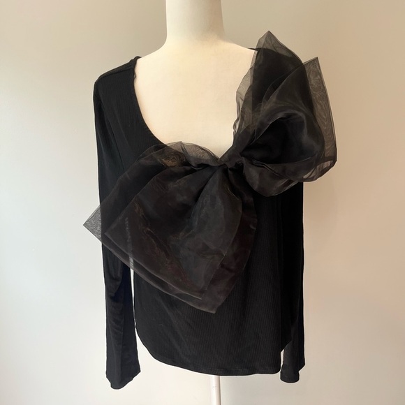 Sunday in Brooklyn Long Sleeve Bow Top 2X - Picture 2 of 9